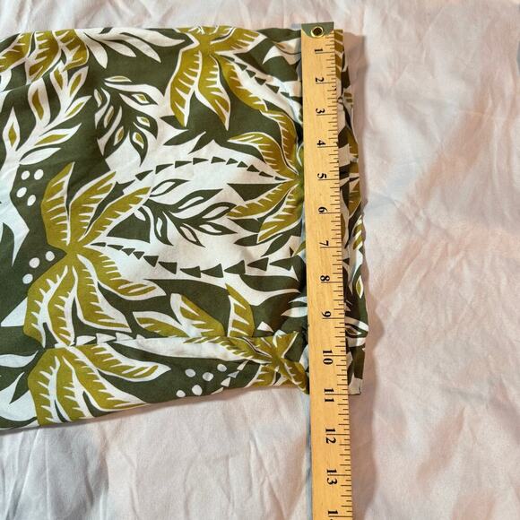 Old Navy Plus sz 2X High Rise Playa Wide Leg Pant Olive Green Floral Print - Picture 12 of 12